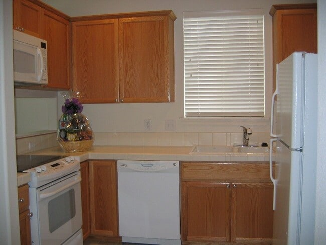 Building Photo - Charming Arbor Terrace Gem on Corner Lot –...