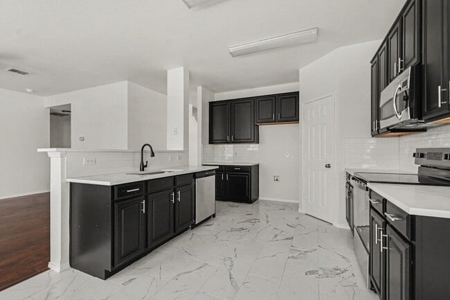 Building Photo - 1578 Mahogany Dr