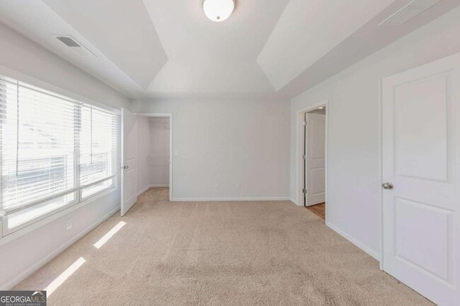 Building Photo - 3625 Hawthorne Terrace