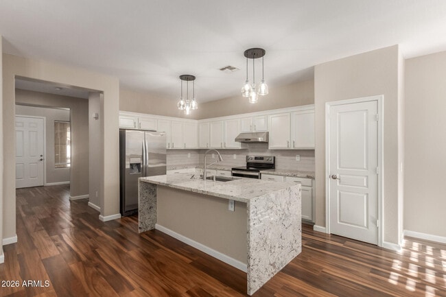 Building Photo - 3759 E Sebastian Ln