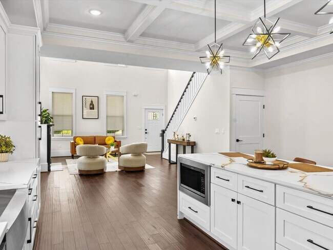 Building Photo - Modern Luxury Meets Everyday Comfort in This Stunning New 3-Bedroom Home Near Downtown!