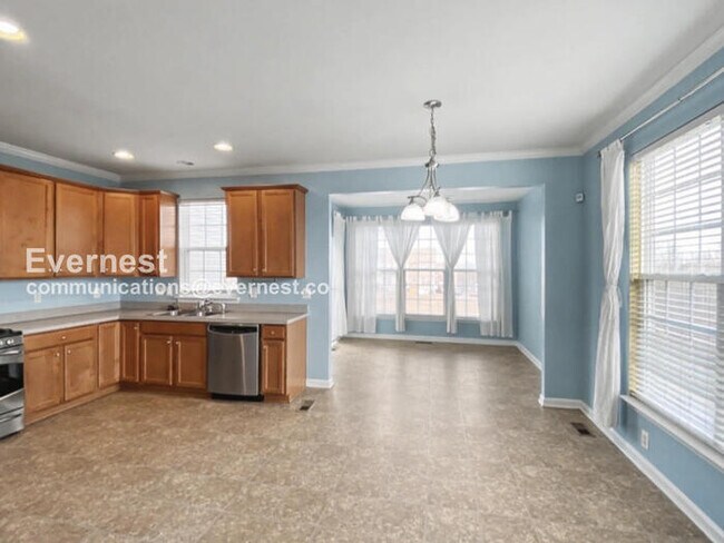 Building Photo - 129 Macon Dr