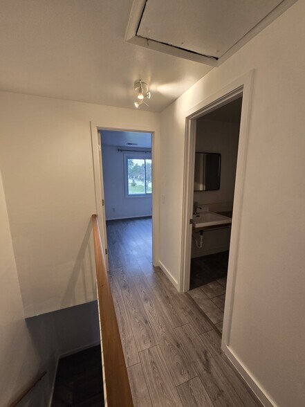 Building Photo - 2370 Manitowoc Rd