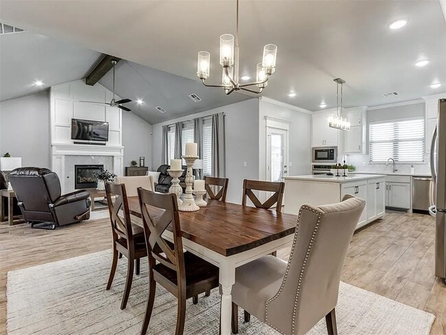 Building Photo - 1391 Hickory Trl