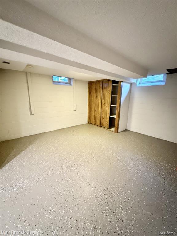 Building Photo - 214 Marlborough Dr