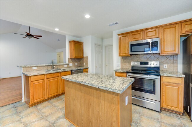 Building Photo - 46 Drifting Shadows Cir