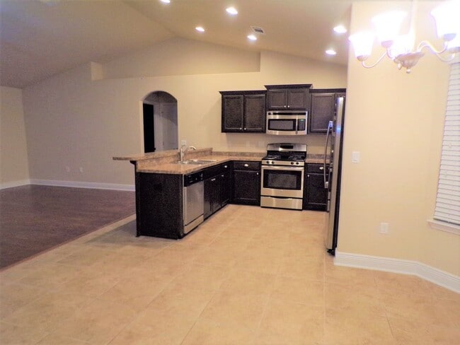 Building Photo - 3-Bed Craftsman-Style Home - Corner Lot