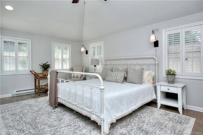 Building Photo - 1 Otter Trail