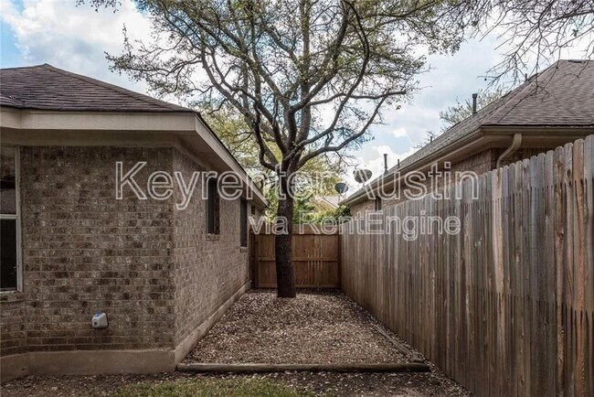 Building Photo - 6920 Gabion Dr