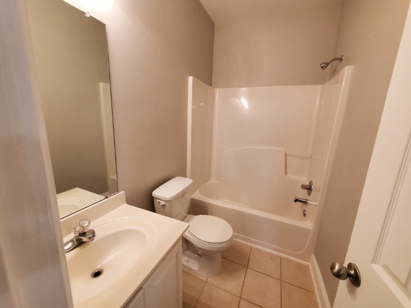 Building Photo - 9050 Bayrose Cir