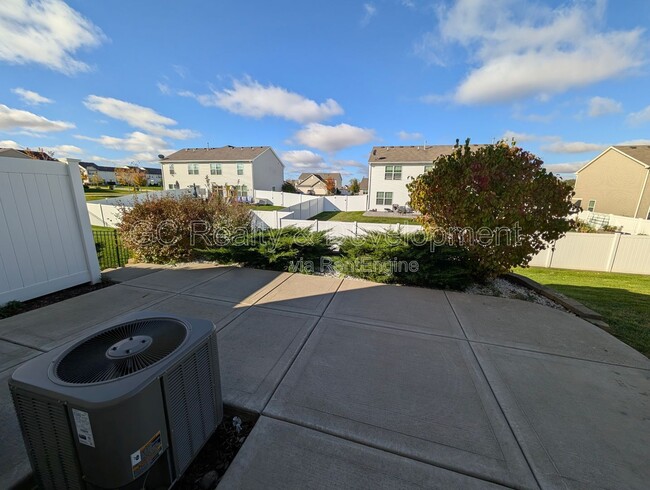 Building Photo - 646 Vine St