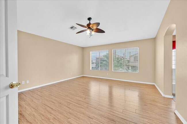 Building Photo - 881 Brunellos Ave
