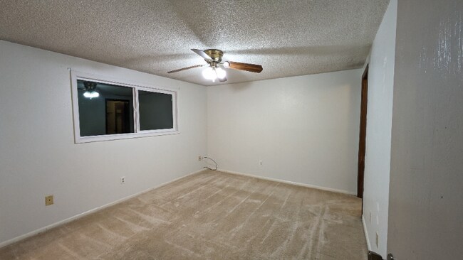 Building Photo - 807 E F St