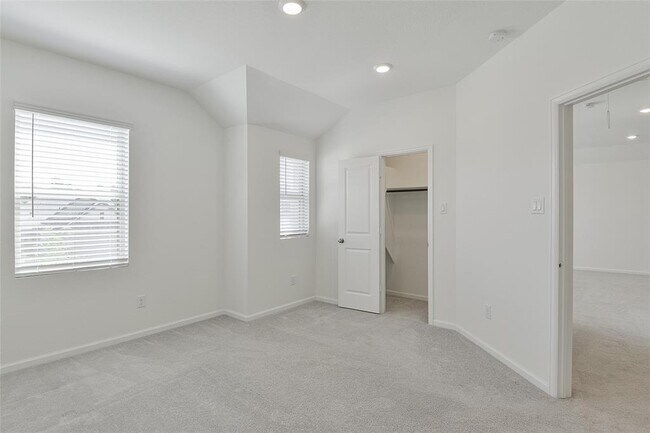 Building Photo - 4261 Waterlily Spg Wy