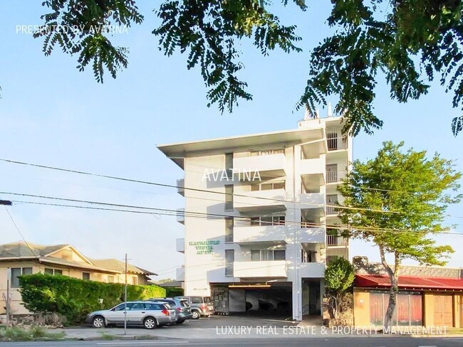 Building Photo - 837 Kapahulu Ave