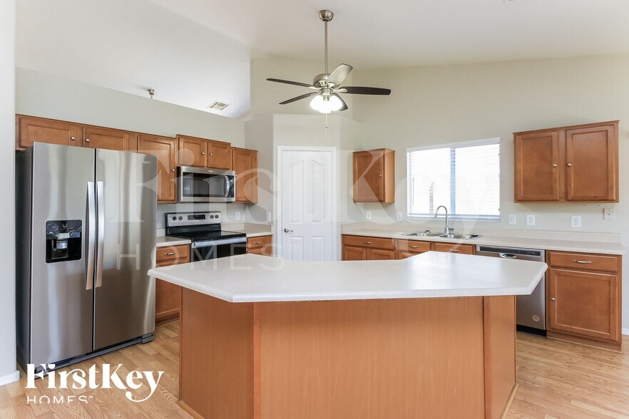 Building Photo - 3645 E Shapinsay Dr