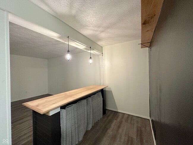 Building Photo - 9430 Aspen Grove Ln