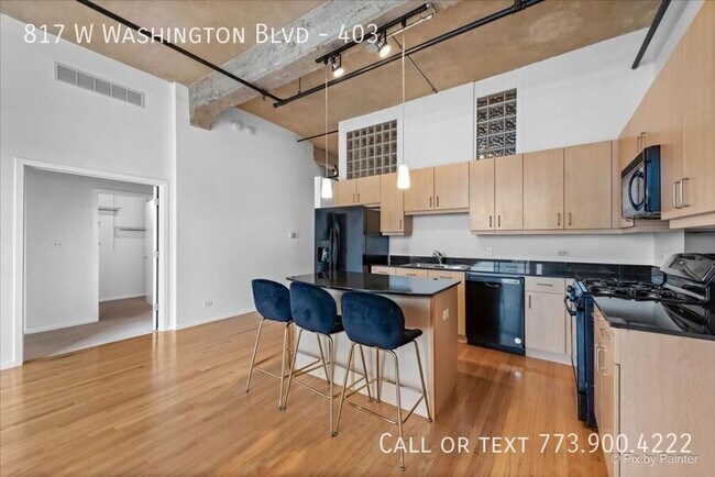 Building Photo - 817 W Washington Blvd