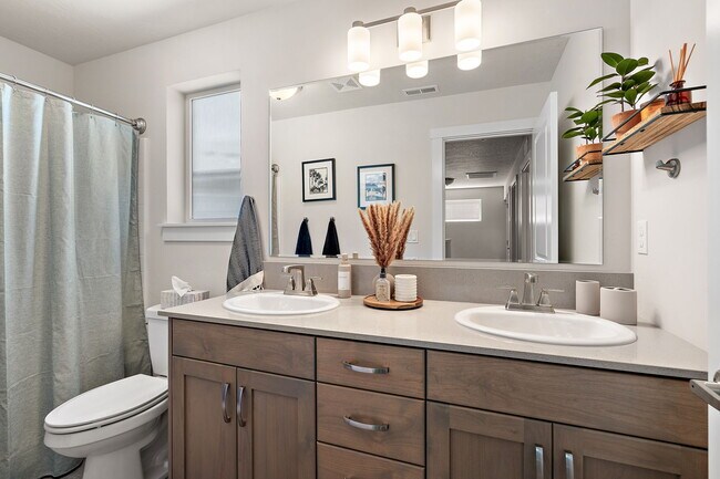 Building Photo - 3384 NW 14th Ave