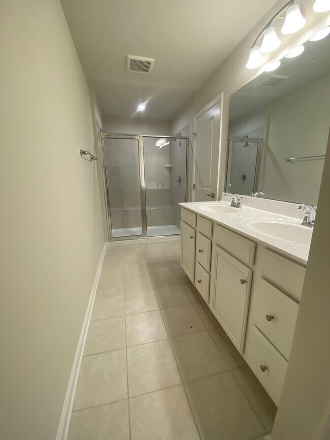 Building Photo - 126 Bicameral Ln