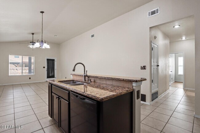Building Photo - 14685 Holsteiner Ct