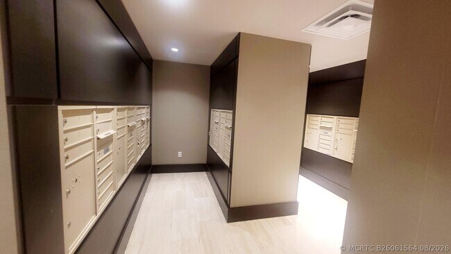 Building Photo - 5252 NW 85th Ave