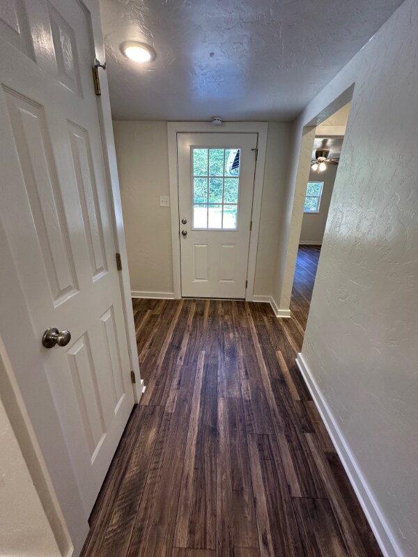 Building Photo - 543 Lamb Rd