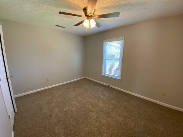 Building Photo - 7 Woodlea Ridge Ct