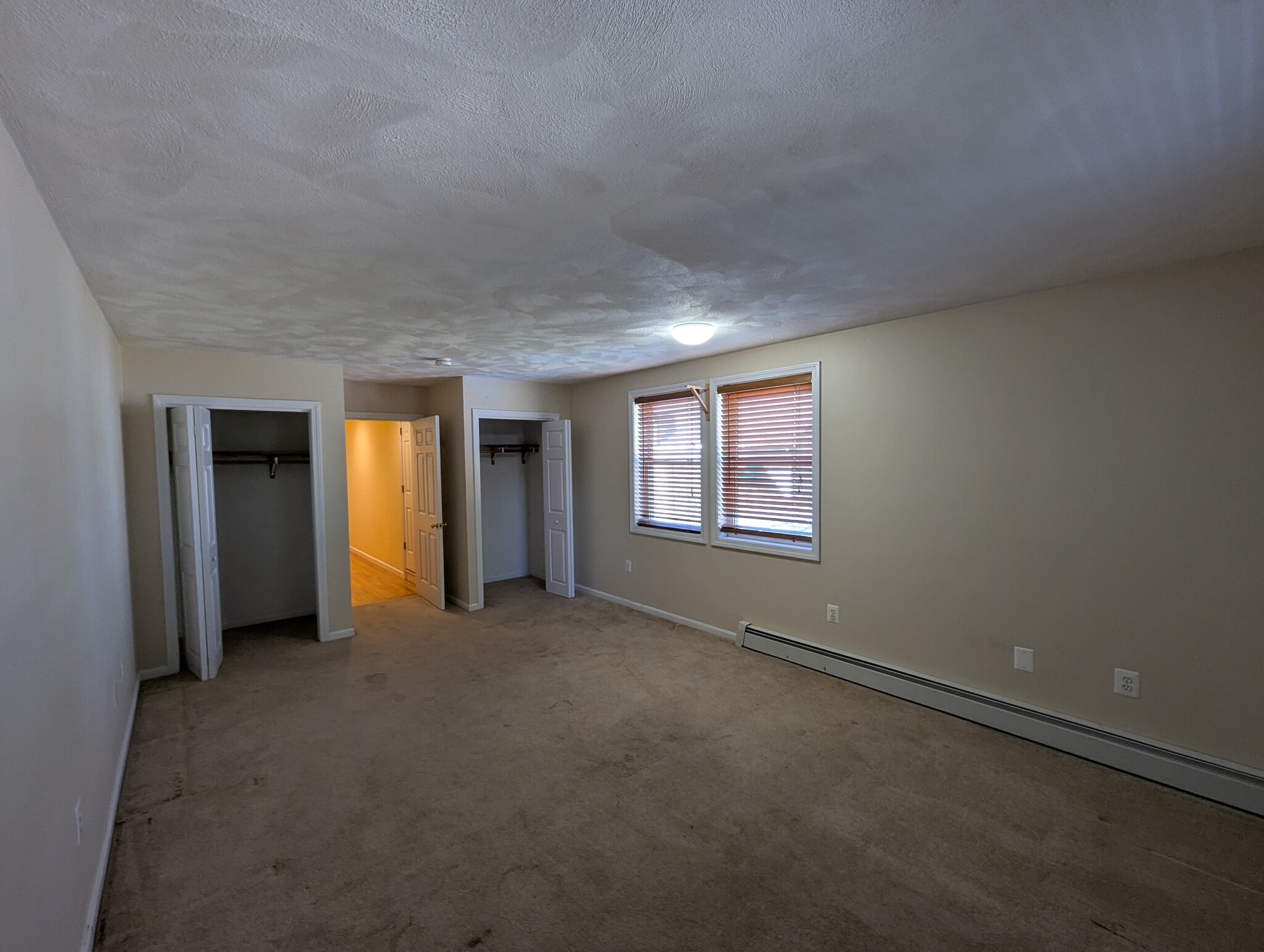 Building Photo - 21 Almont St