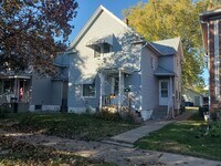 Building Photo - 407 17th Ave