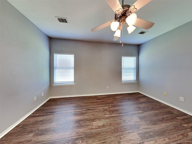 Building Photo - 1011 High Lane Court