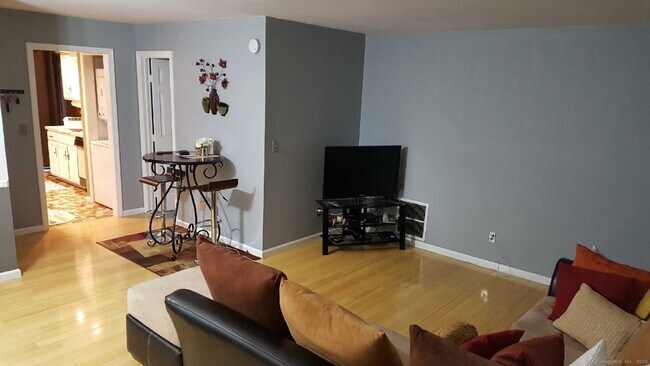 Building Photo - 405 Glendale Ave