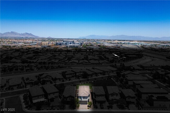 Building Photo - 9136 Cocowoods Pl