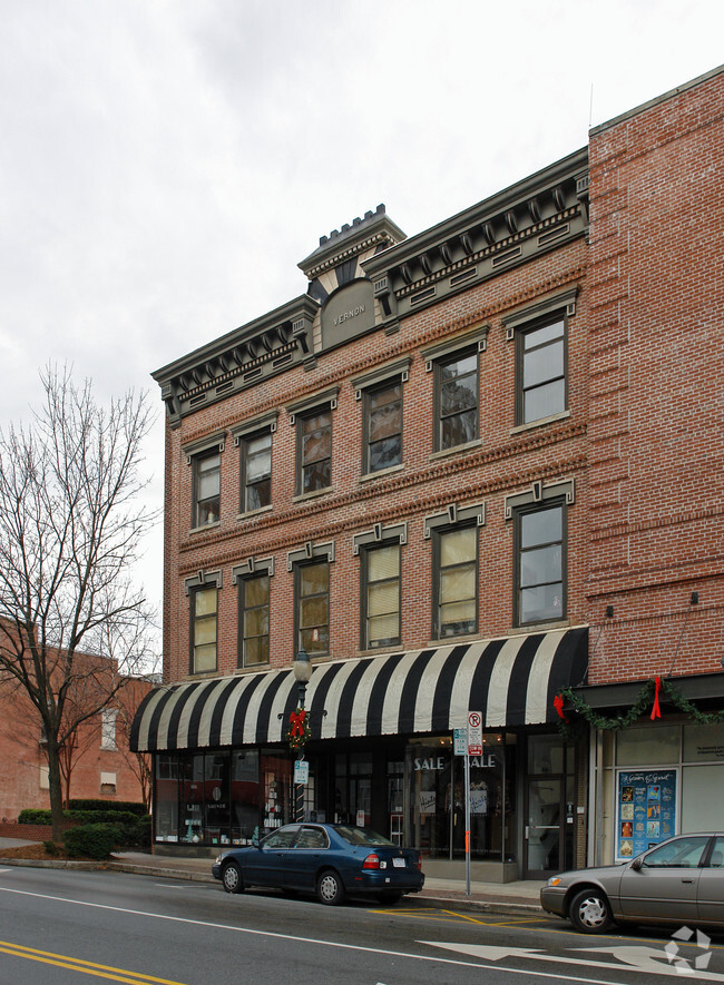 Building Photo - Vernon Building