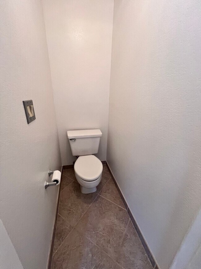 Building Photo - Ahwatukee Charmer!