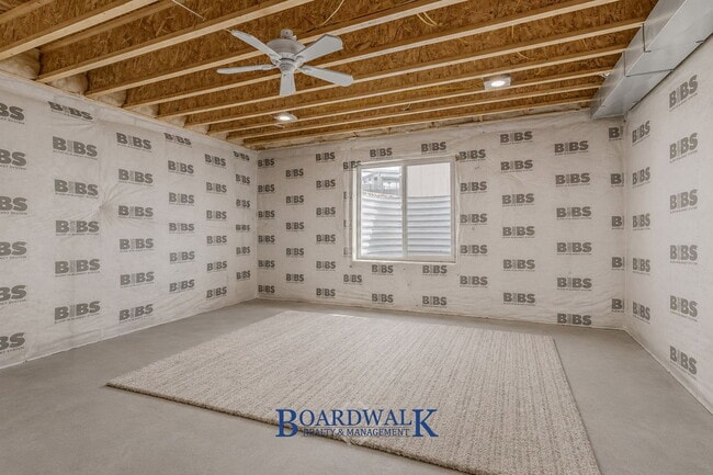 Building Photo - 5502 N Valley View Rd
