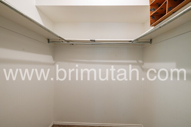 Building Photo - 3565 Summer Estates Cir