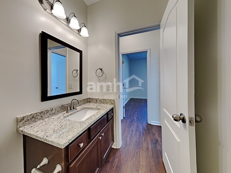 Building Photo - 153 Caledonia Dr