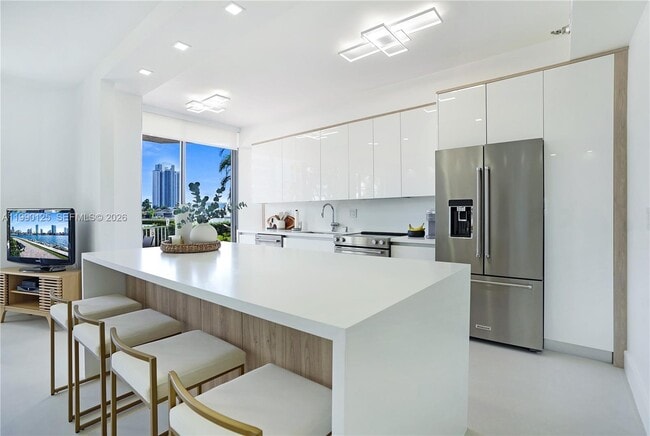 Building Photo - 19101 Mystic Pointe Dr