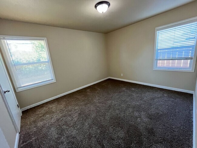 Building Photo - Charming 3-Bedroom Home in Prime Stockton ...