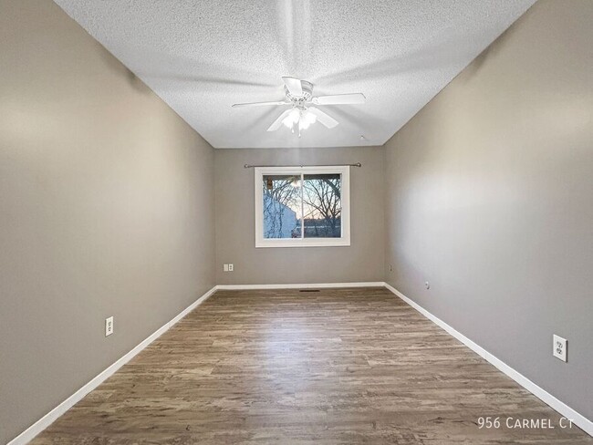 Building Photo - 3br 1.5ba 2cg ~ Security Deposit Free Alte...