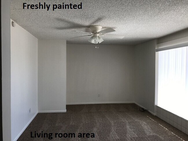 Building Photo - Call for a showing (928) 453-2606