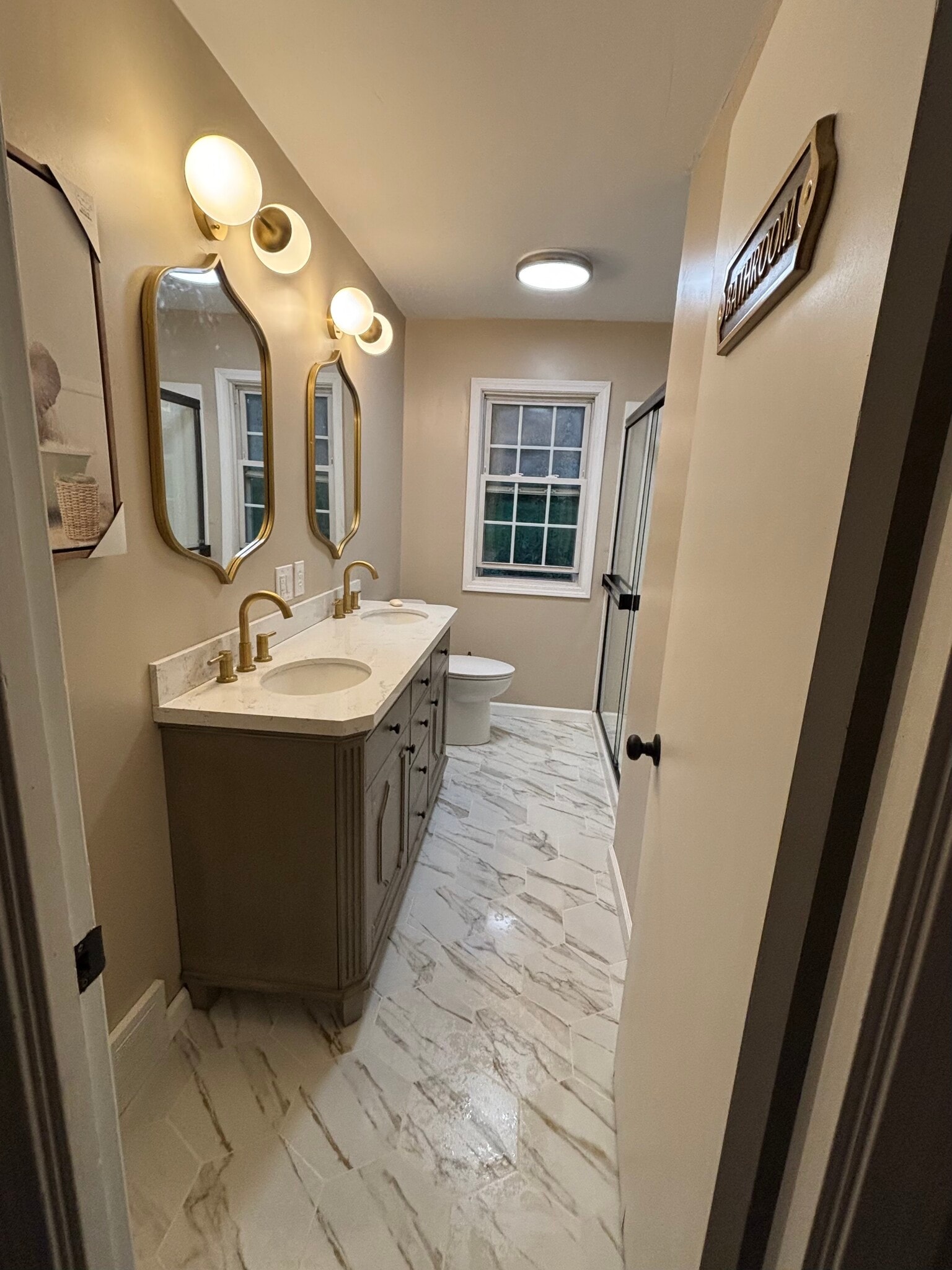 Building Photo - 3327 Alpine Dr