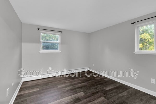 Building Photo - 5451 Creekside Ct