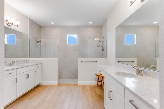 Building Photo - 9849 Lost Creek Dr