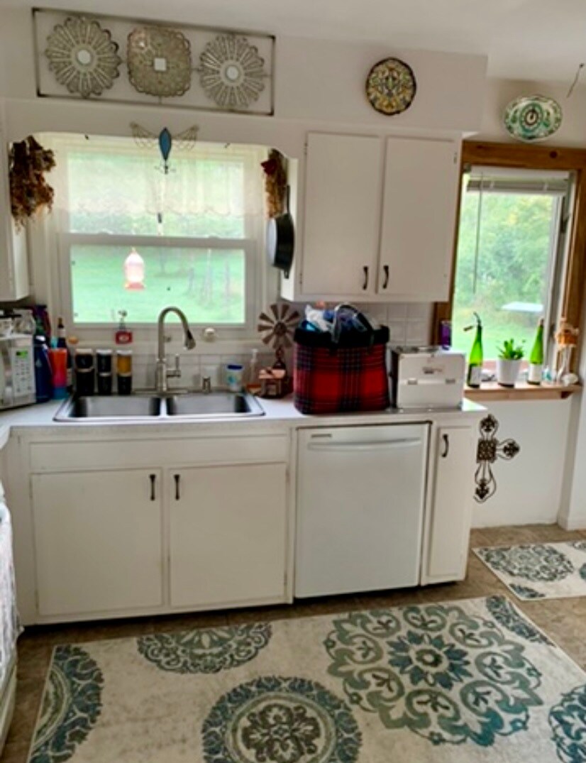 Building Photo - 467 Troy Rd