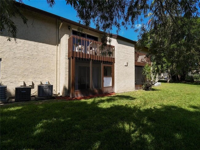 Building Photo - 4215 E Bay Dr