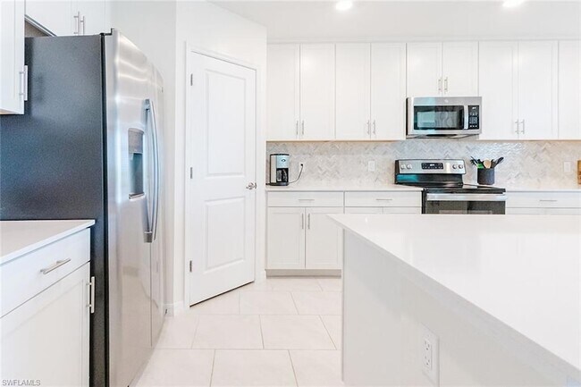 Building Photo - 6040 Ellerston Wy