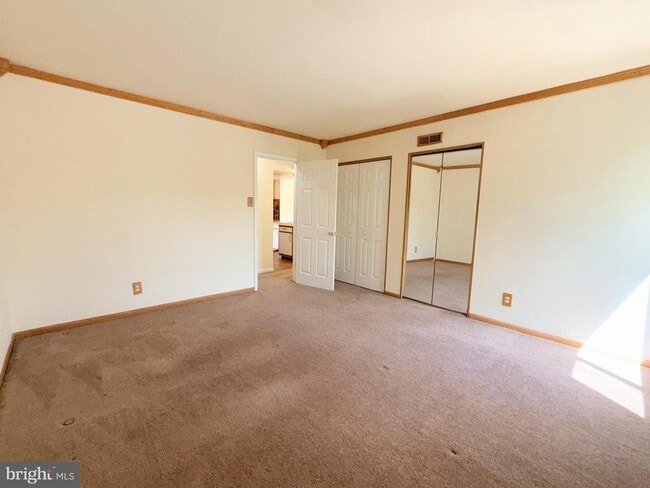 Building Photo - 10108 Campus Way S