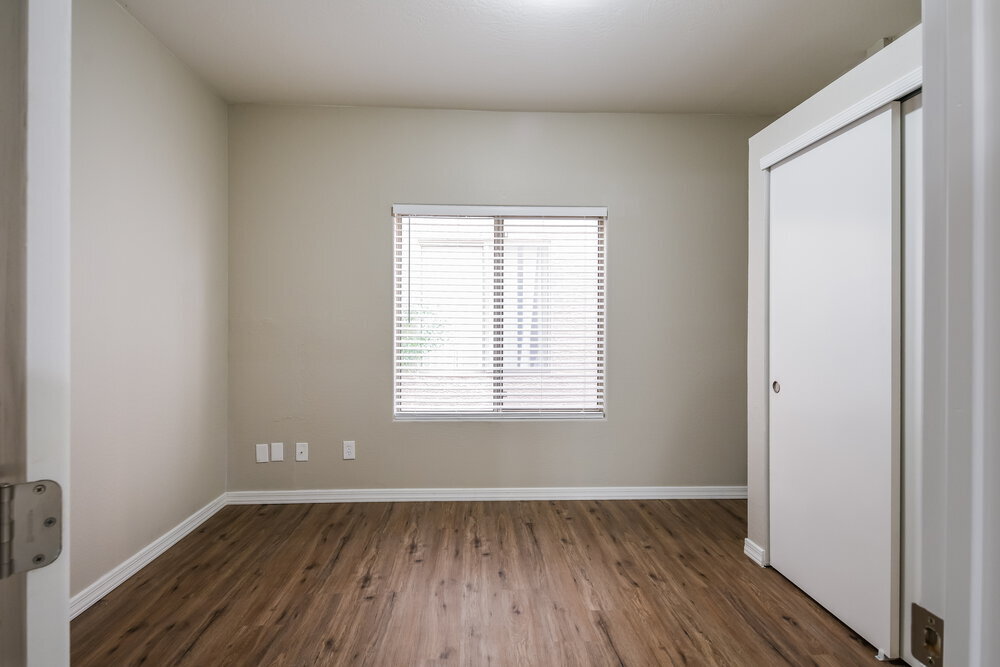 Building Photo - 1750 W Union Hills Dr